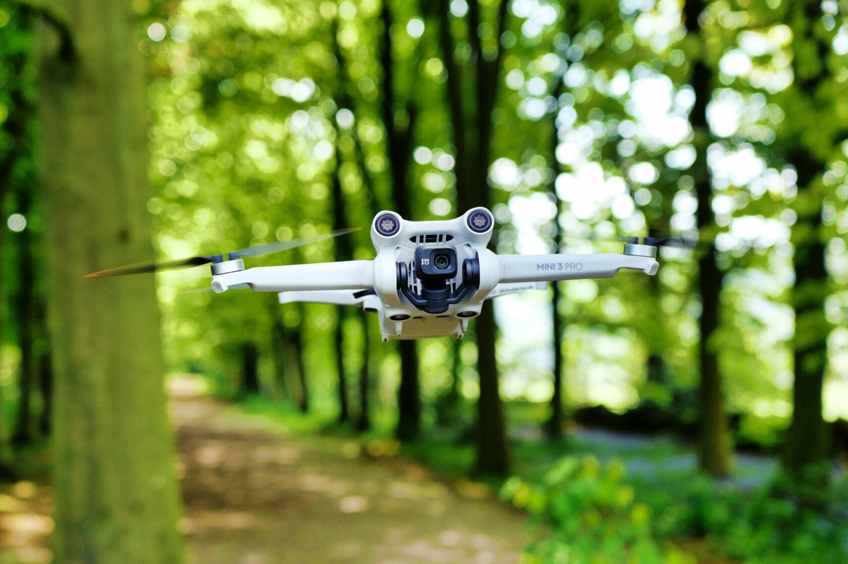 How to choose a drone with a camera in 2025: Tips